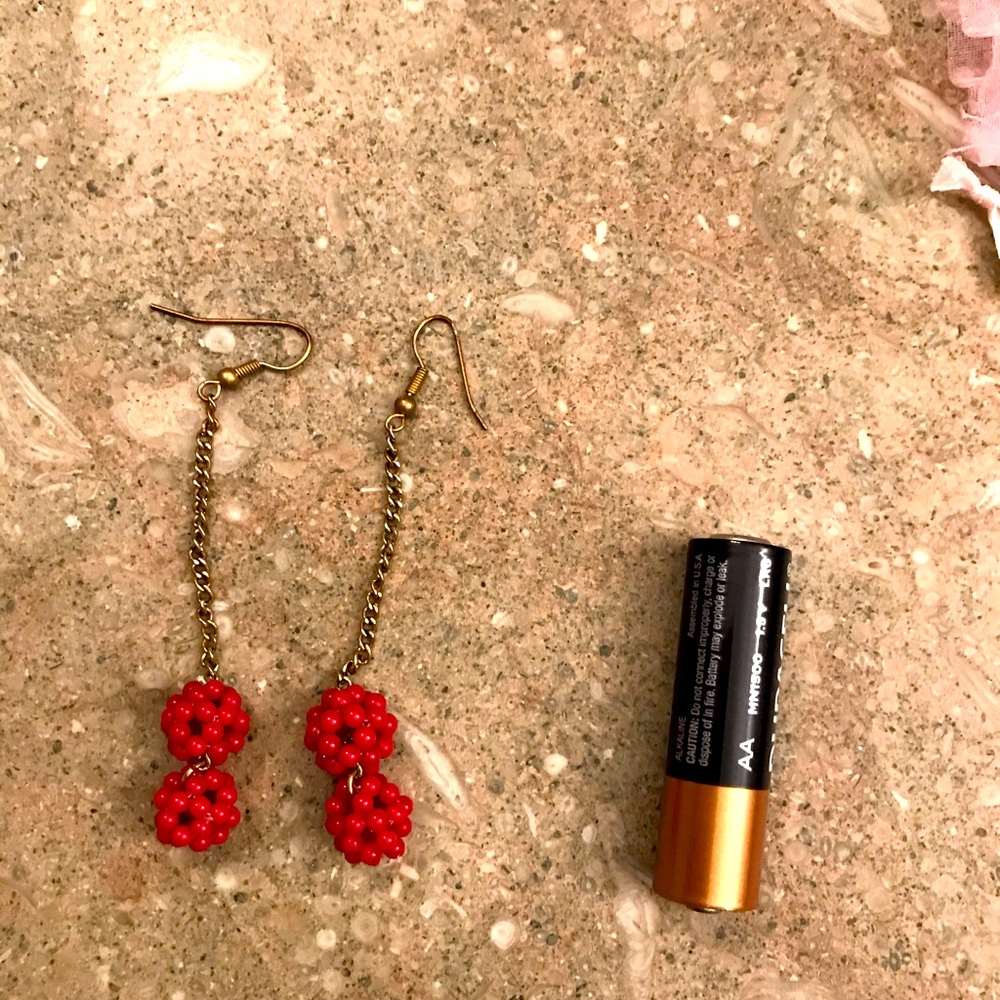 Dangling earrings red corals